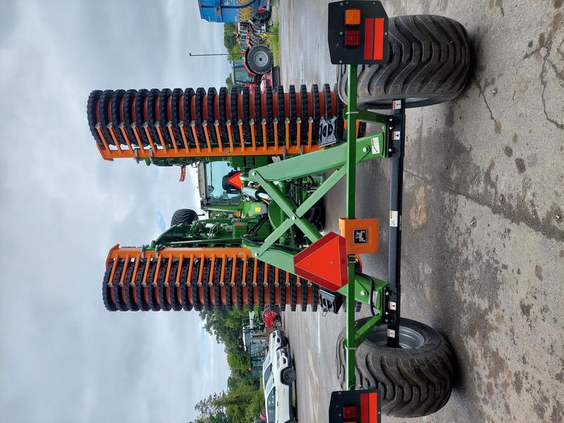 Tillage  AMAZONE Catros+ 03-2TS Photo